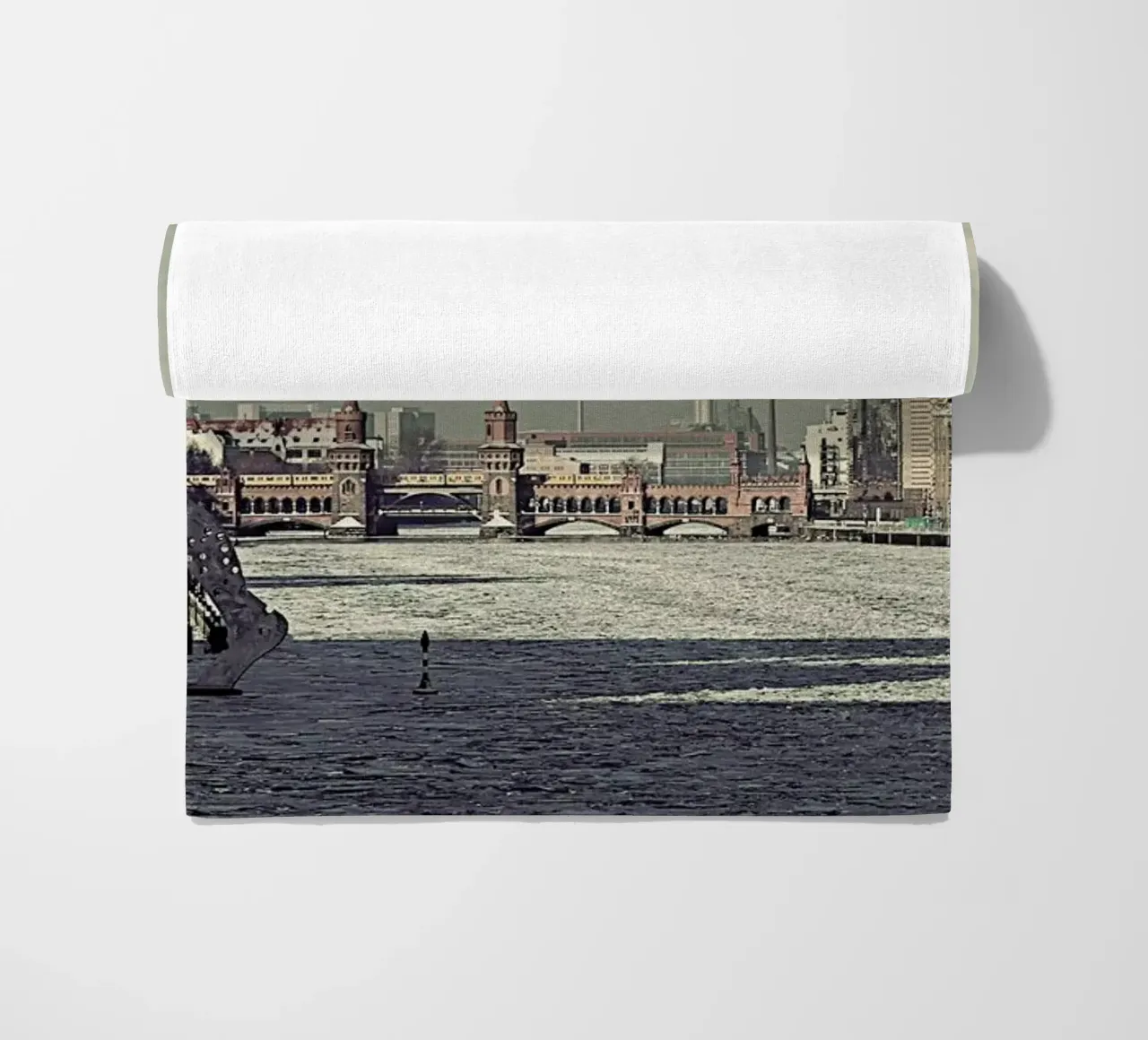 Molecule Men telo mare da Michael Belhadi