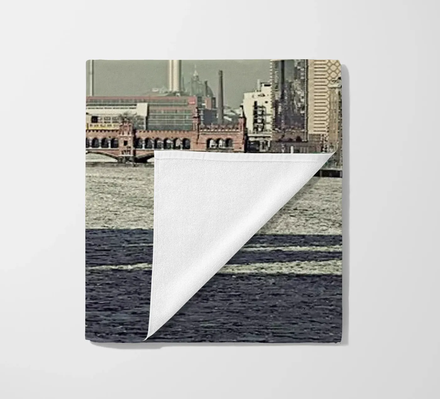 Molecule Men telo mare da Michael Belhadi