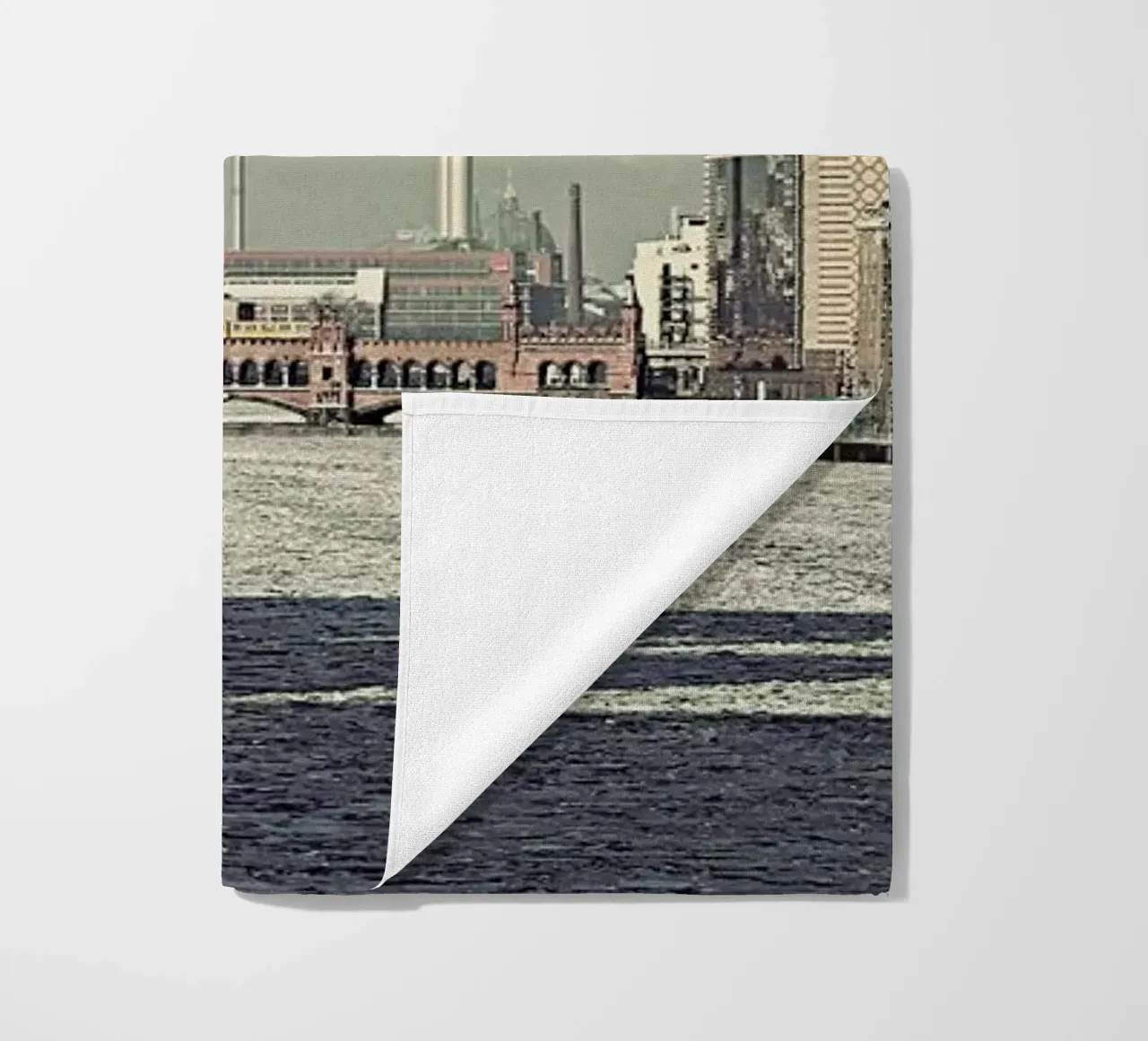 Molecule Men telo mare da Michael Belhadi