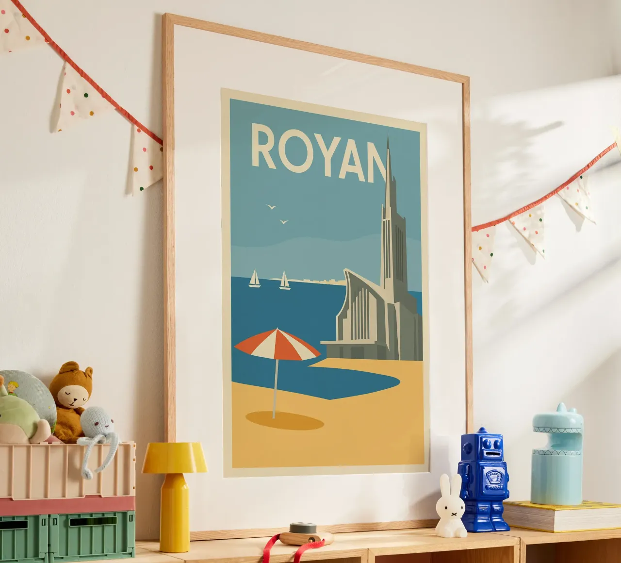 Royan - eleganza balneare e modernismo poster con telaio in legno da JETLAG | affiches voyage