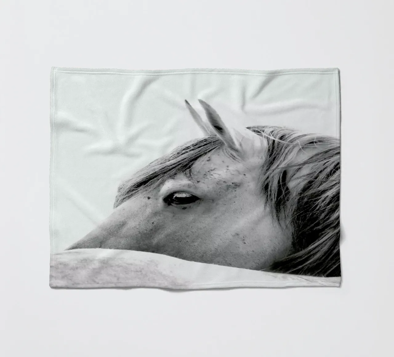 Serenity fleece blanket by Lila & Lola