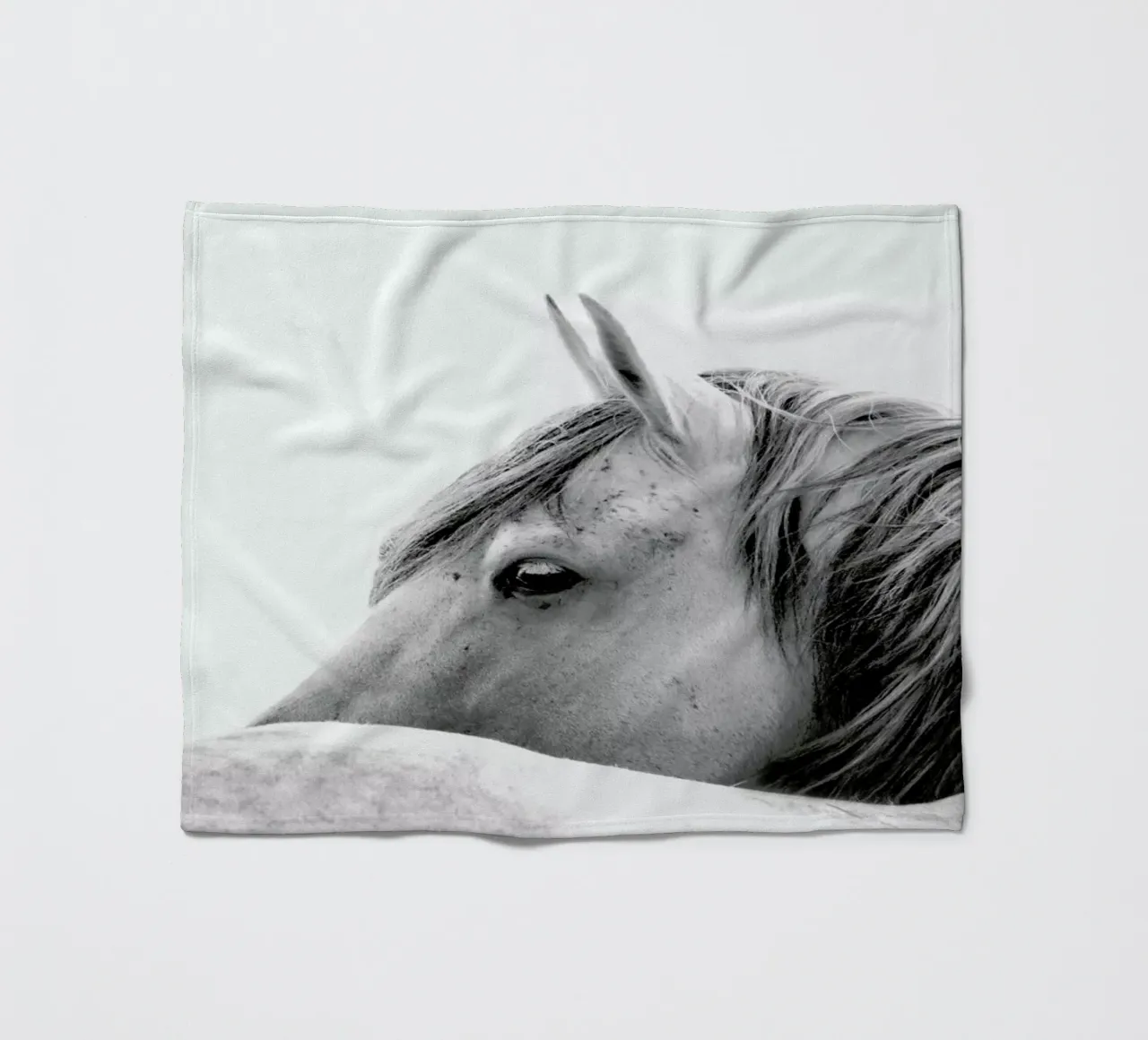 Serenity fleece blanket by Lila & Lola