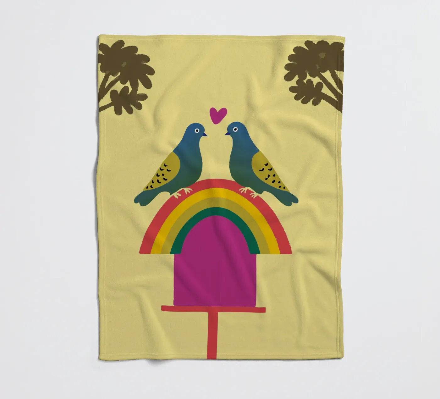Two Pigeons Fleecedecke von TRENDY POSTER SHOP