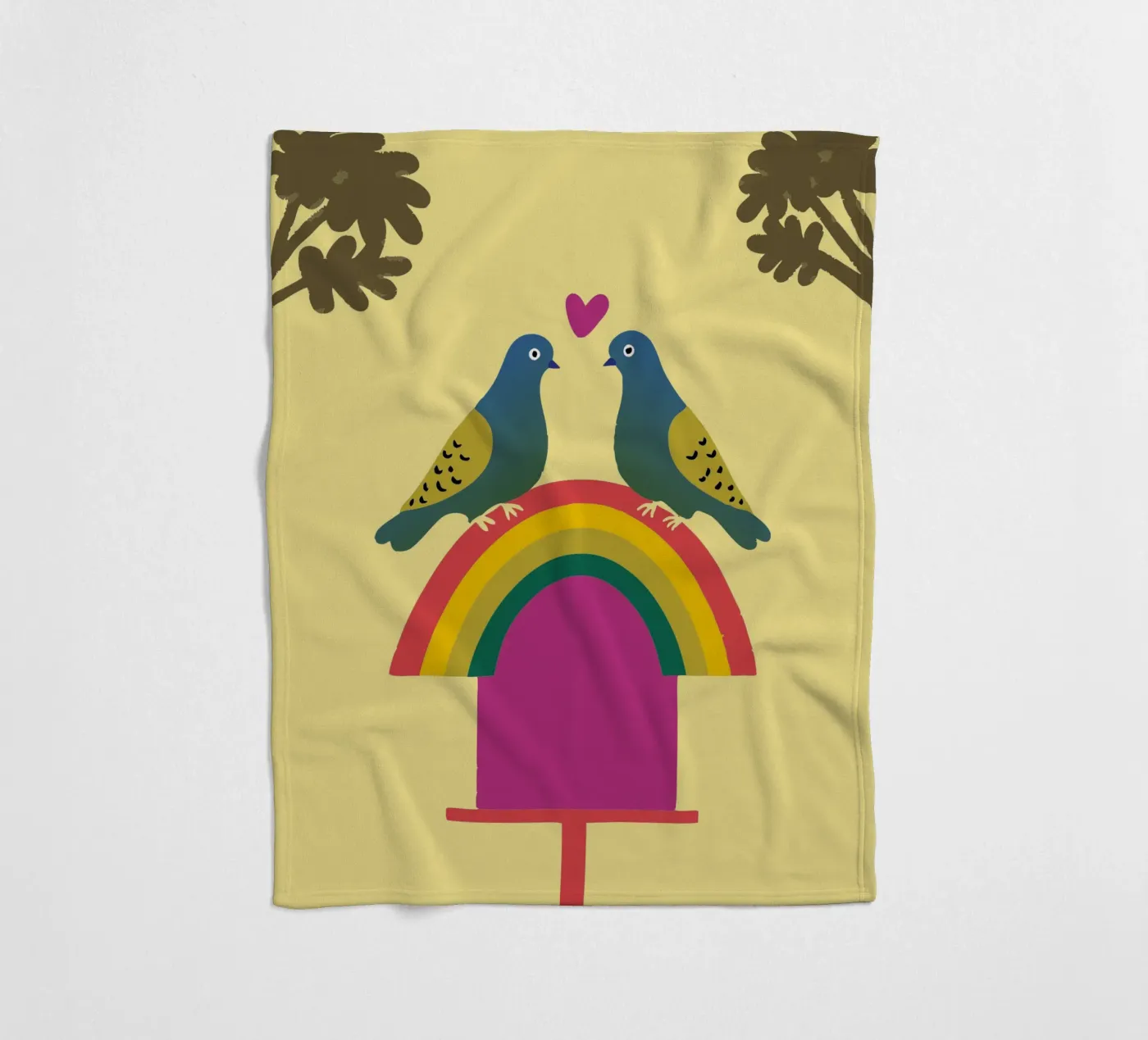 Two Pigeons Fleecedecke von TRENDY POSTER SHOP