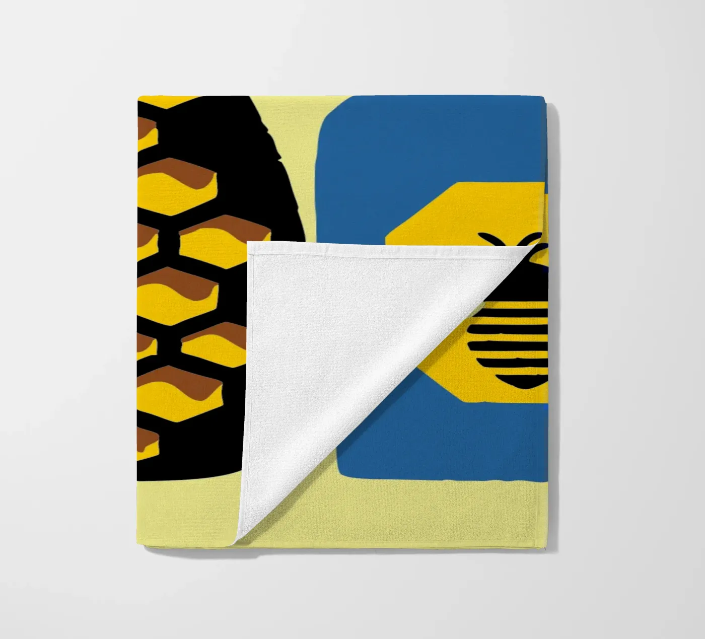 Honingbijen strandhanddoek van TRENDY POSTER SHOP