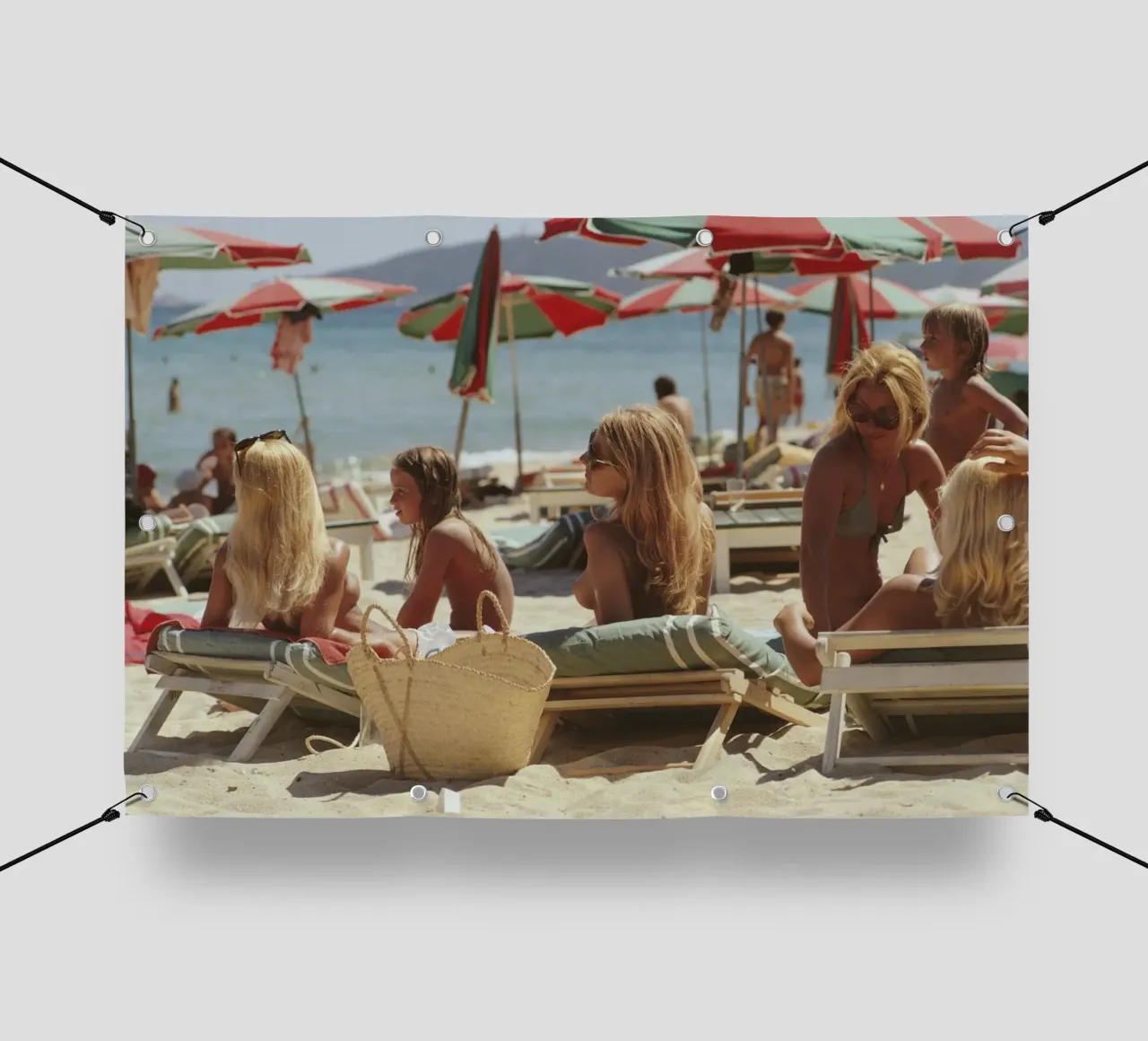Spiaggia di Saint Tropez - Slim Aarons telo in pvc da Chrisvintage