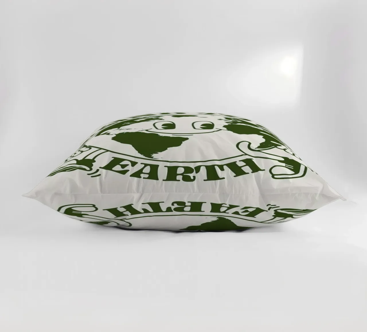 Be Kind With Our Earth Kissen von cafelab