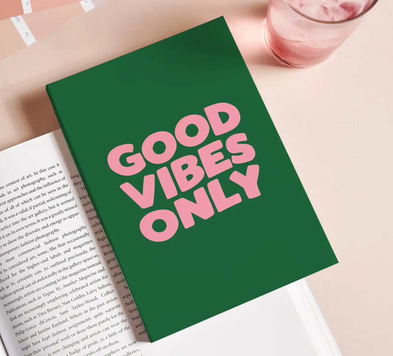 Nur gute Vibes Notizbuch von THE MOTIVATED TYPE
