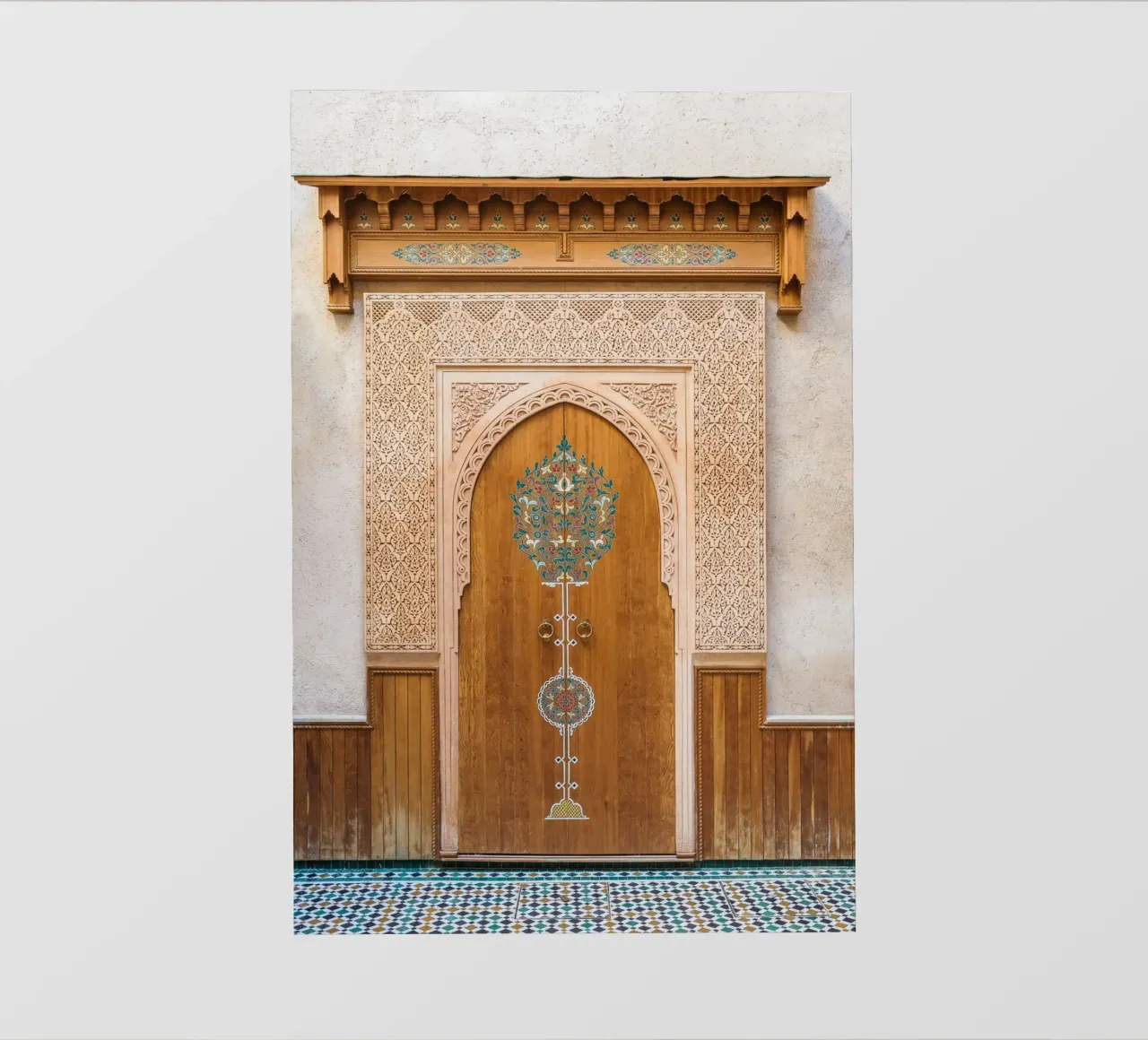 Peach and brown door in Morocco pellicola backlit da photolovers