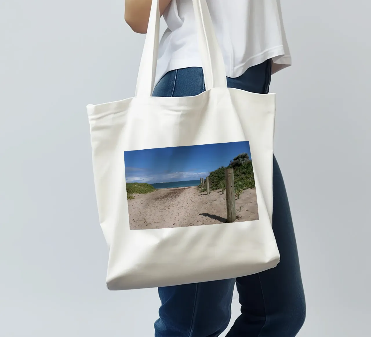 Poster di On My Way to the Beach nell'Australia Occidentale borsa in juta da byrieneke