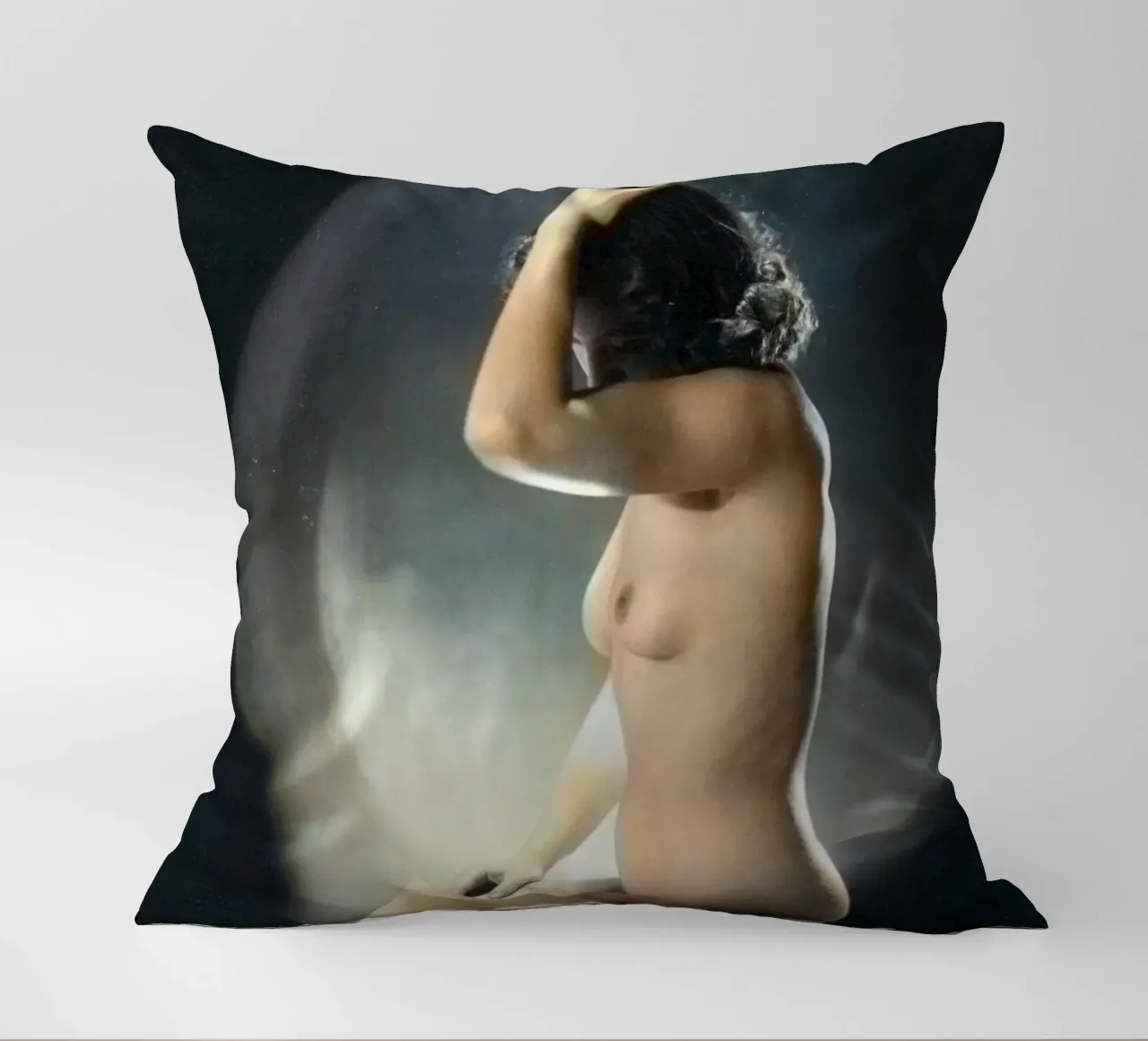Lumière douce, rêve étrange | Press Play Art Print Photography coussin de Press Play Art Prints
