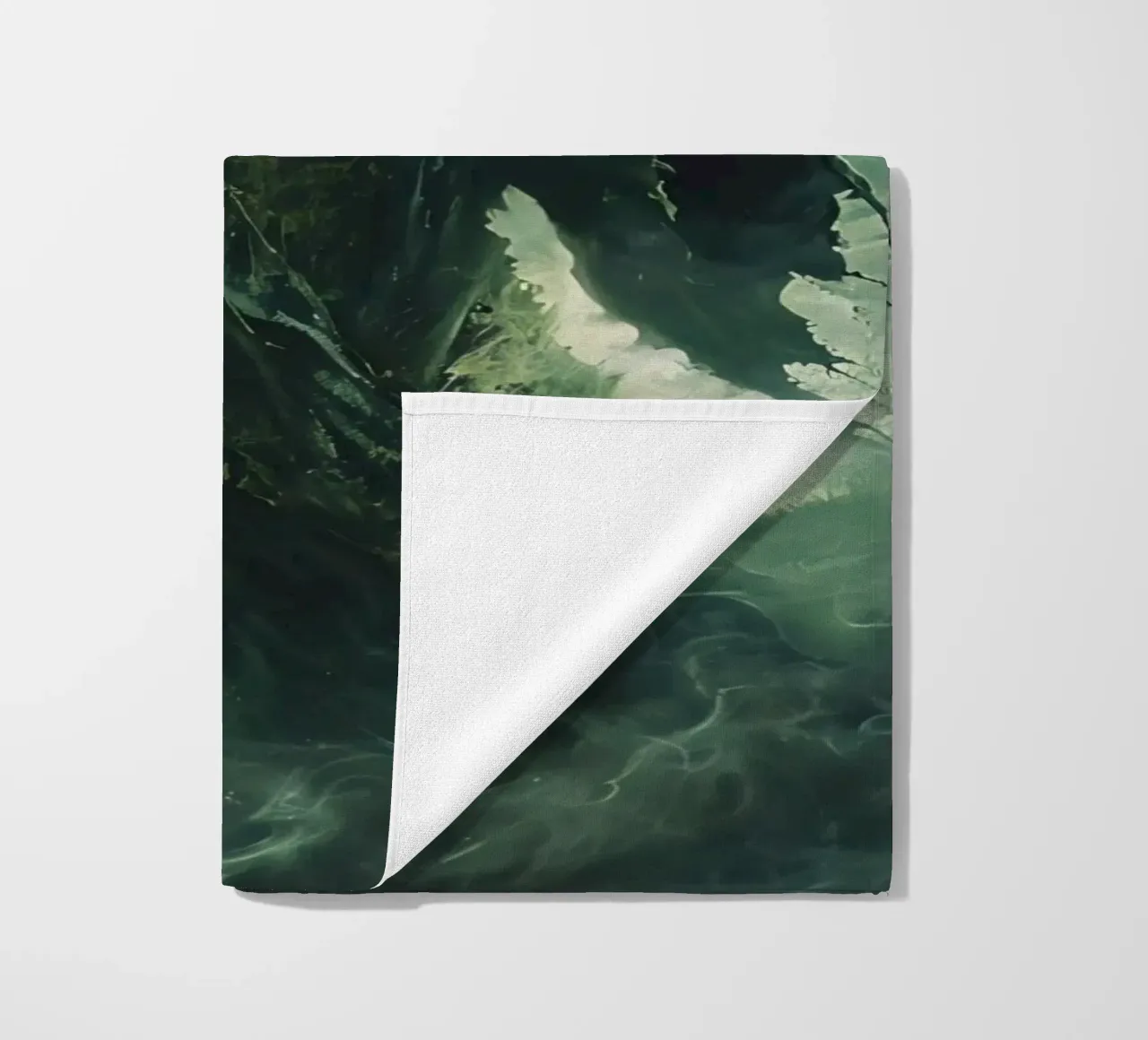 The Devil's Skull beach towel by 🥝 KIWI STORE