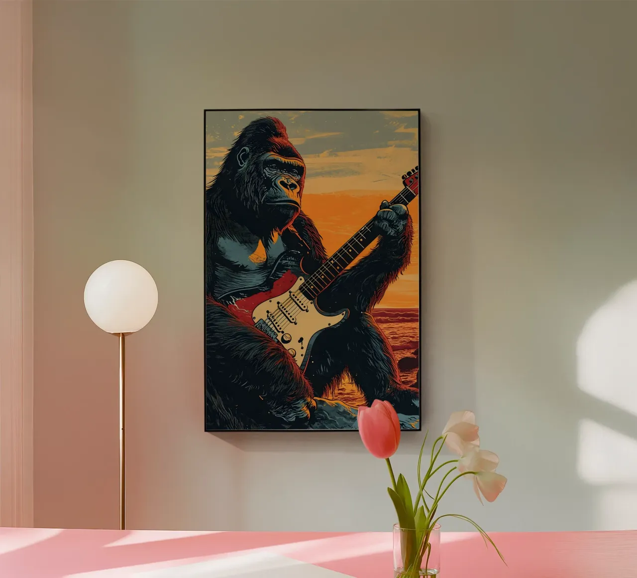 Gorilla spielt E-Gitarre am Strand plexiglass da WILD ART