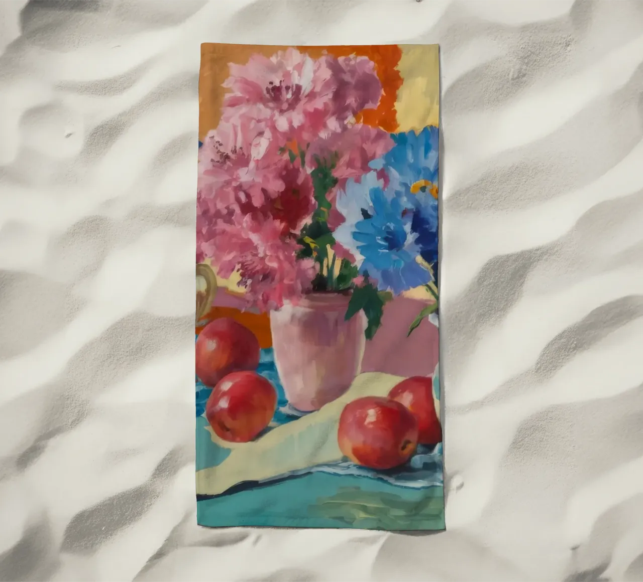 Hortensien-Farben im Überfluss Strandtuch von Celestial Harmony