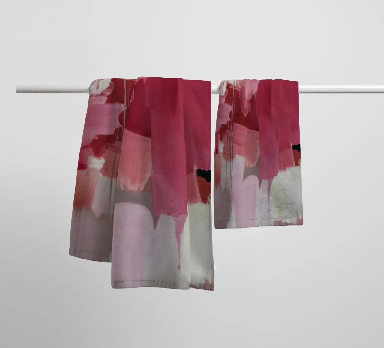 Vortice di passione fucsia asciugamano da bagno da Dream Spectrum