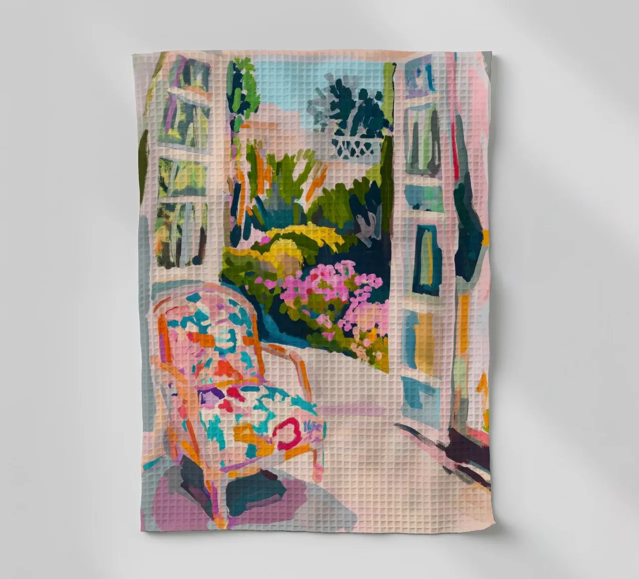 Fauteuils devant les portes ouvertes sur le jardin torchon de Nikis Art Studio