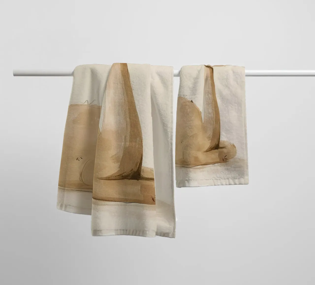 Cammello tranquillo in acquerello stilizzato asciugamano da bagno da DesignDoodle