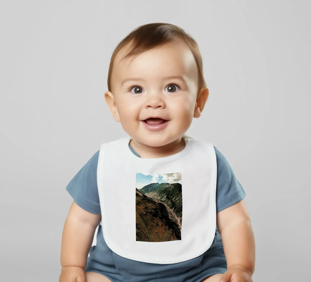 Abstract World bavaglino da Sebastian Hilgetag