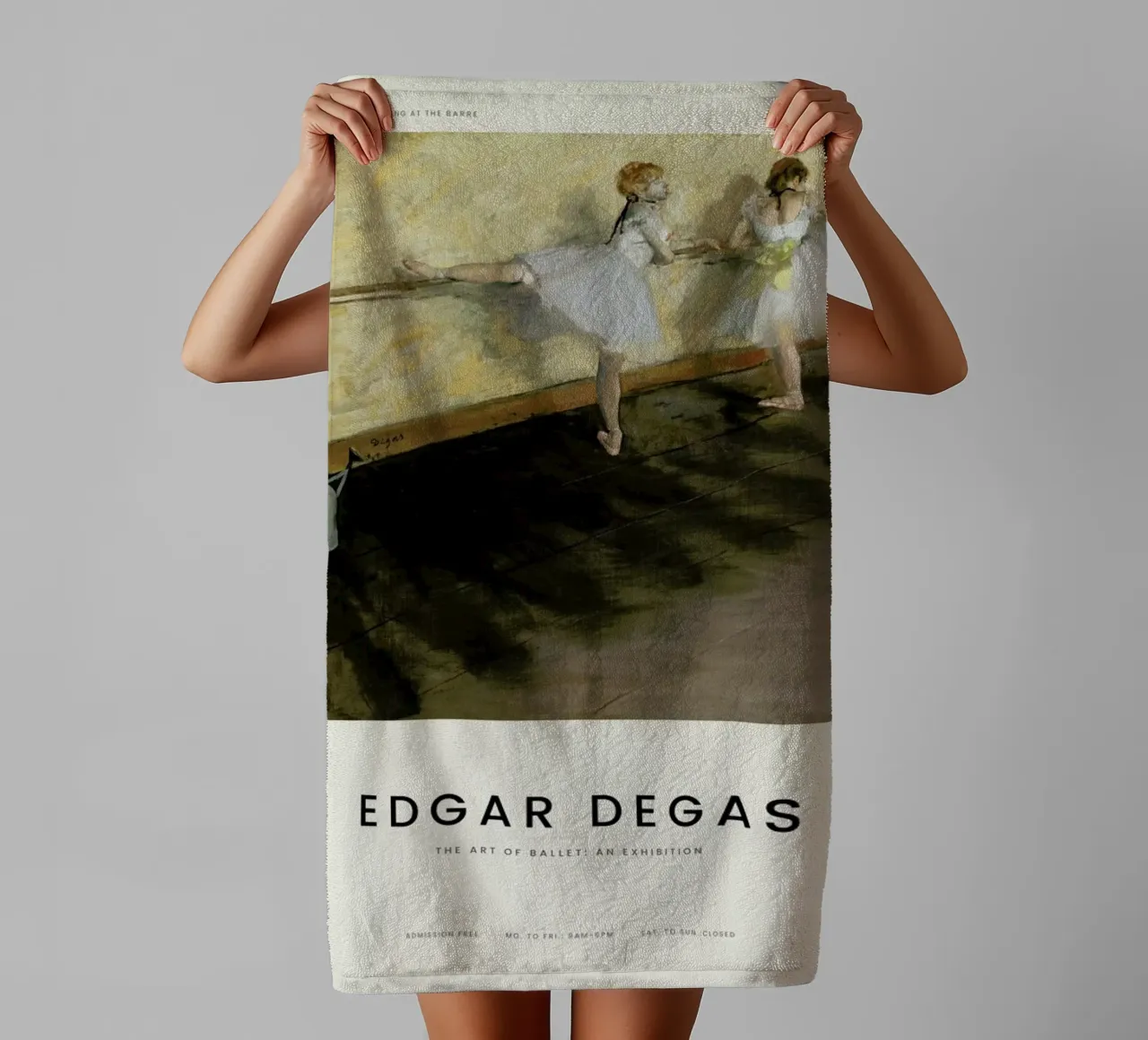 Degas - Dancers Practicing at the Barre asciugamano da bagno da Vintage by JUNIQE