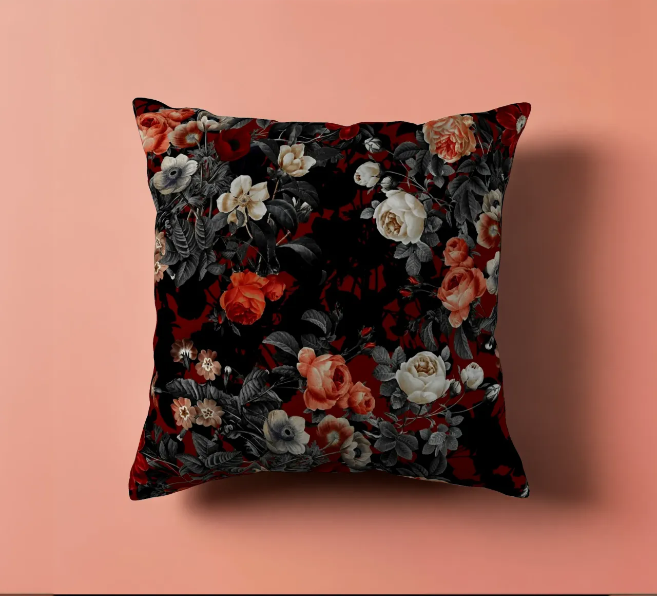 Night Roses cuscino da burcukorkmazyurek