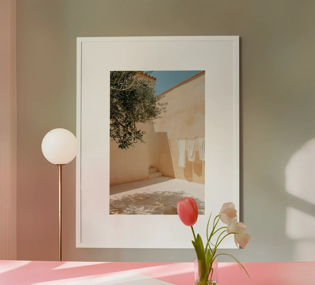 Mediterranean Linen Shadows poster con telaio in alluminio da Mosaic Dialogue