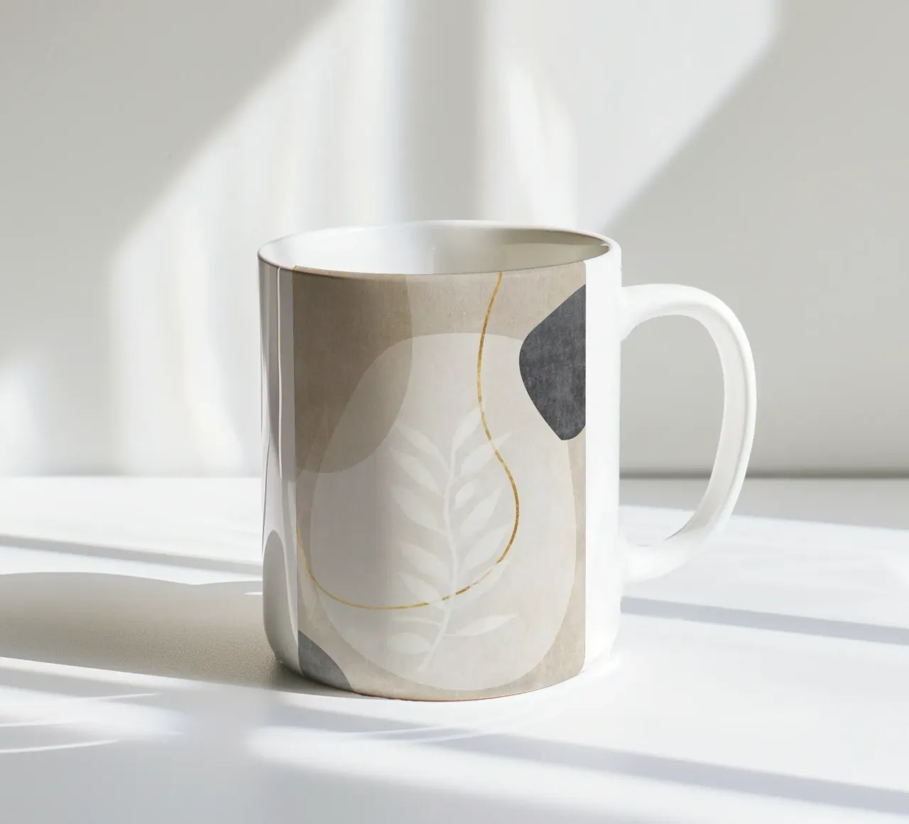 abstract art shapes and golden line tazza in ceramica da vintageshop
