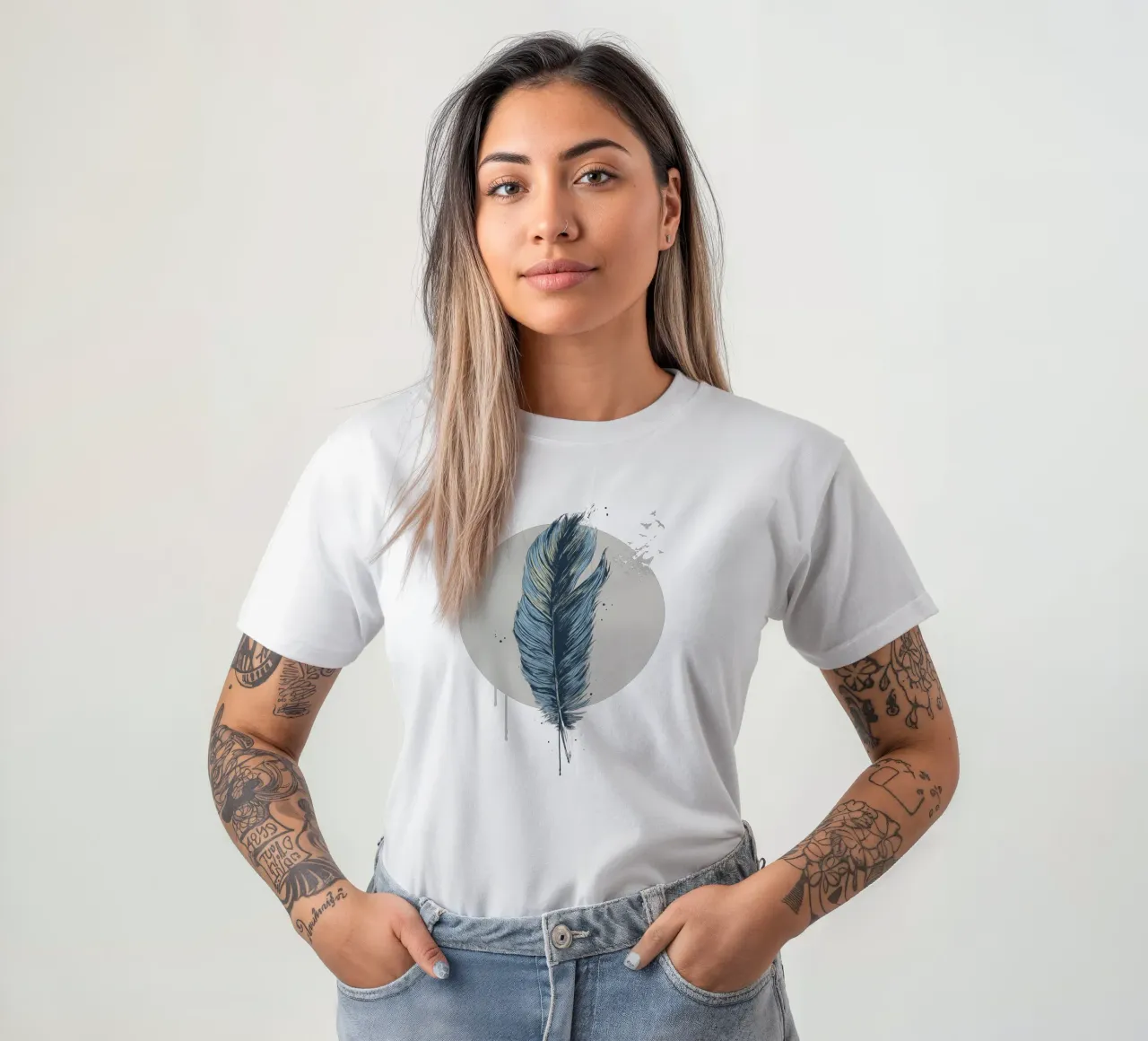 Feather In A Circle t-shirt da Balazs Solti