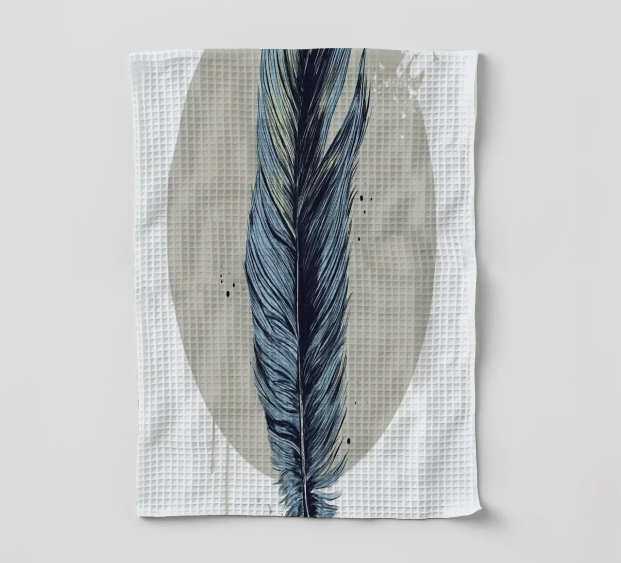 Feather In A Circle Geschirrtuch von Balazs Solti