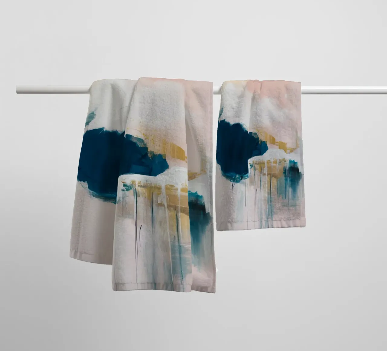 Indigosee-Tiefe Handtuch von Dream Spectrum