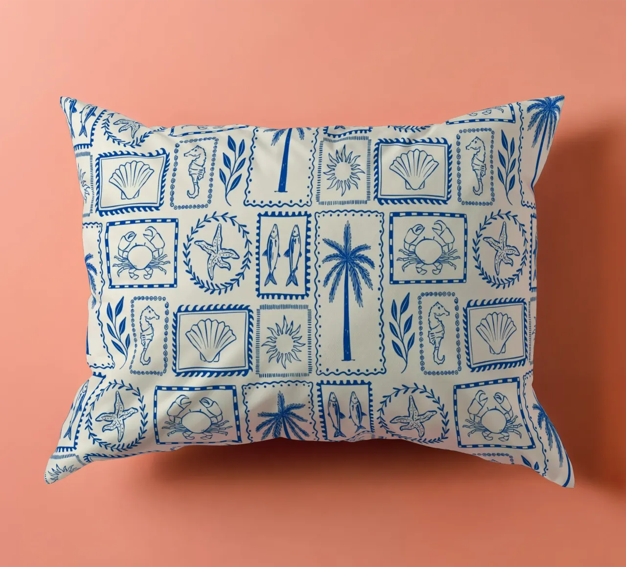 Dolce Vita blu e bianco cuscino da dafnedesignstudio