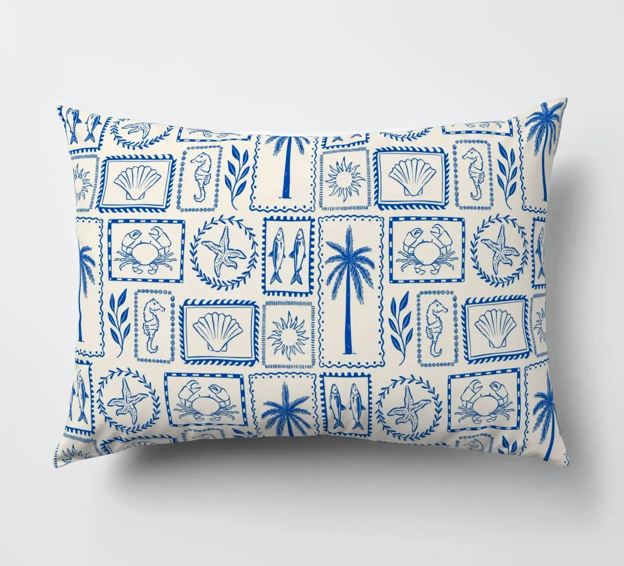 Dolce Vita blu e bianco cuscino da dafnedesignstudio