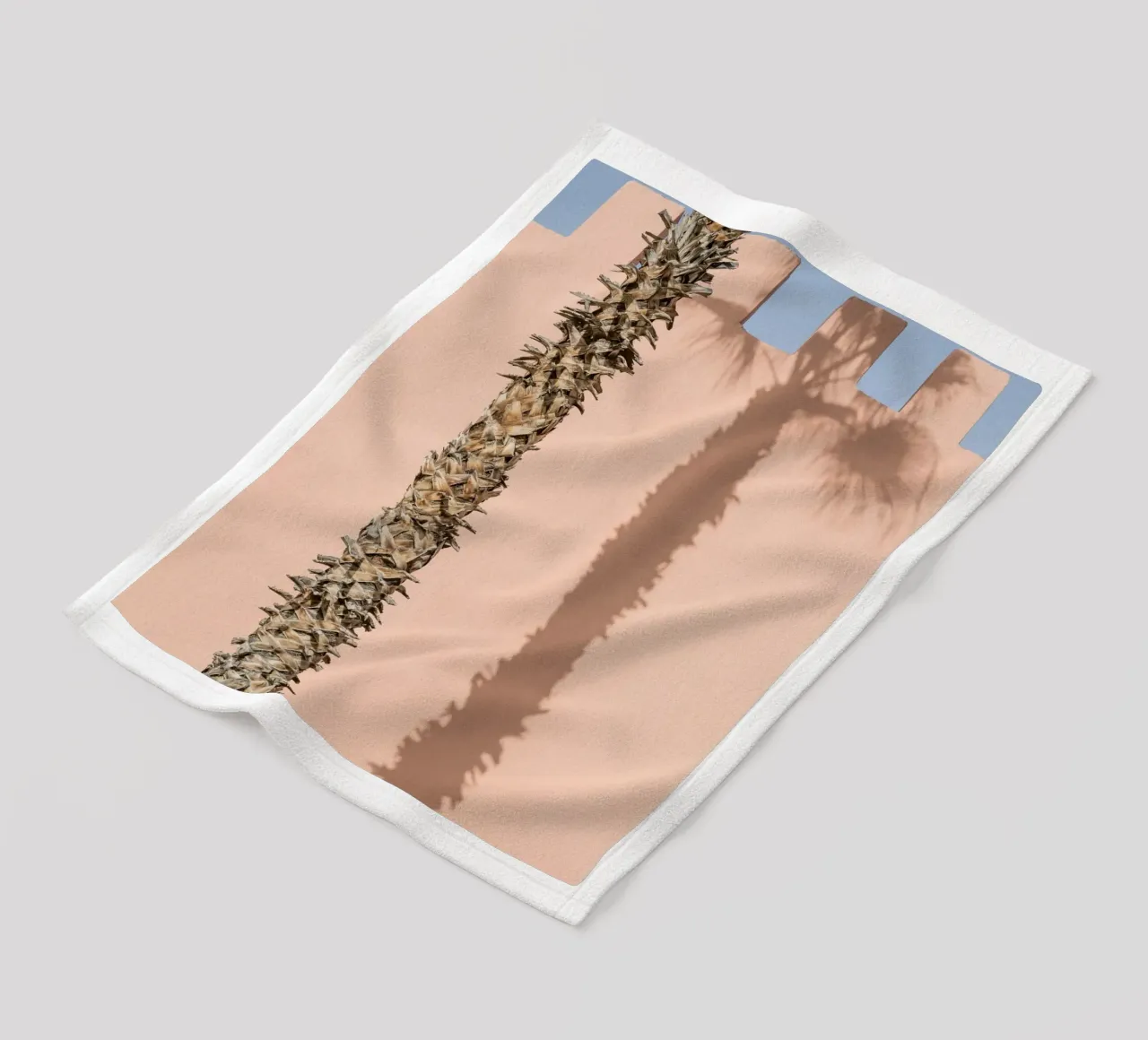 Shadow on a pink wall coperta in pile da photolovers