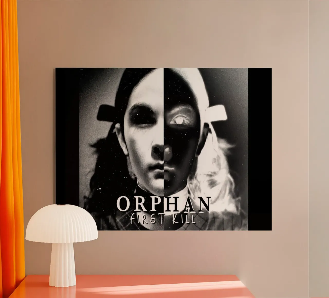 FIRST KILL ORPHAN Acryl-Glas von Danielshop