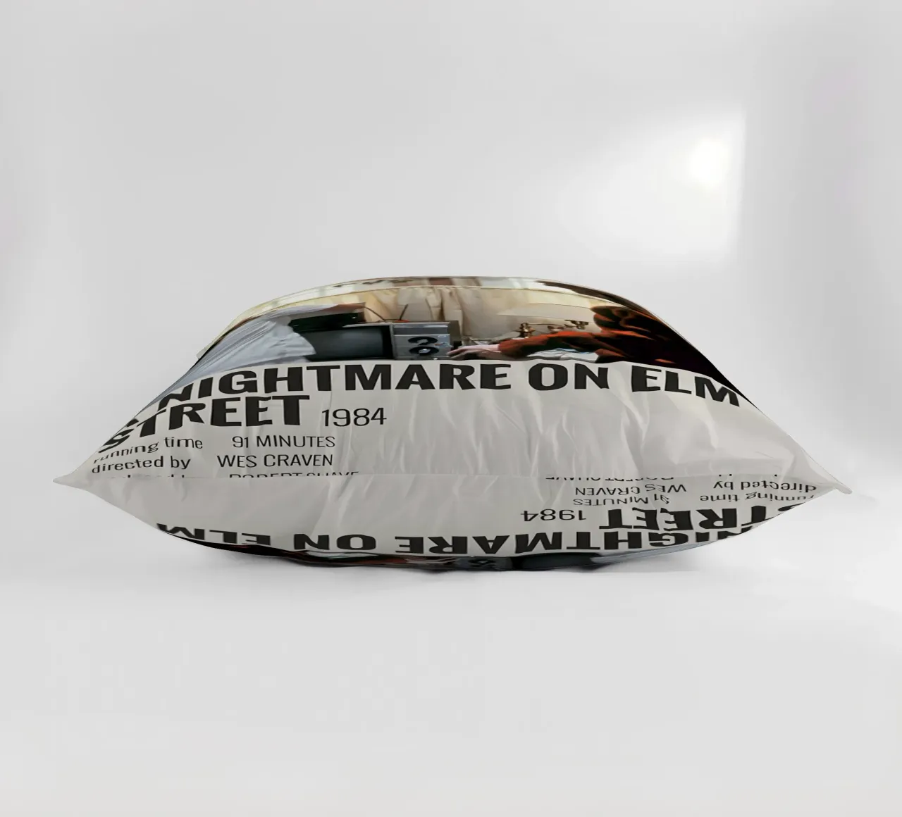 A NIGHTMARE ON ELM STREET 1984 cuscino da MVFminimalist