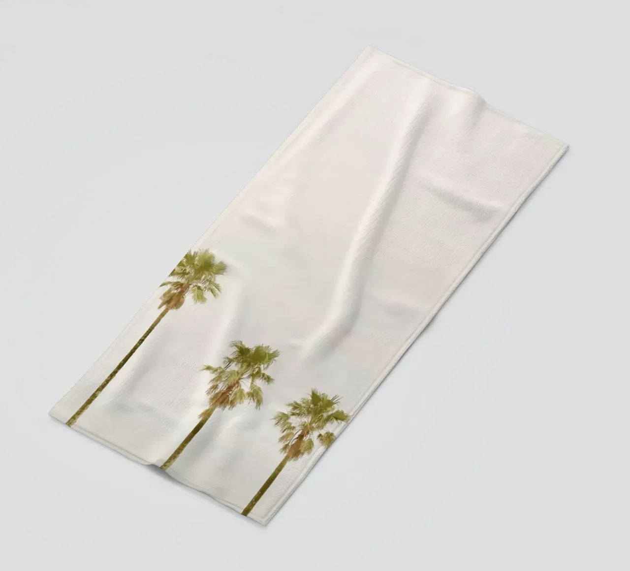 Calm Palm Trees telo mare da KISSA STUDIO