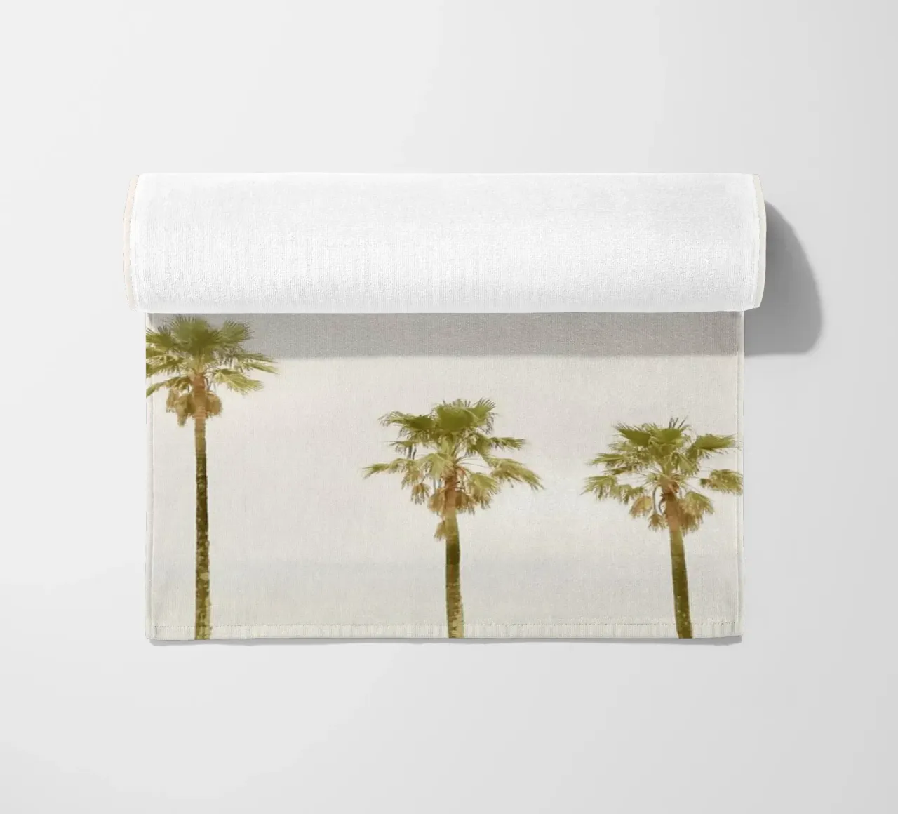 Calm Palm Trees telo mare da KISSA STUDIO