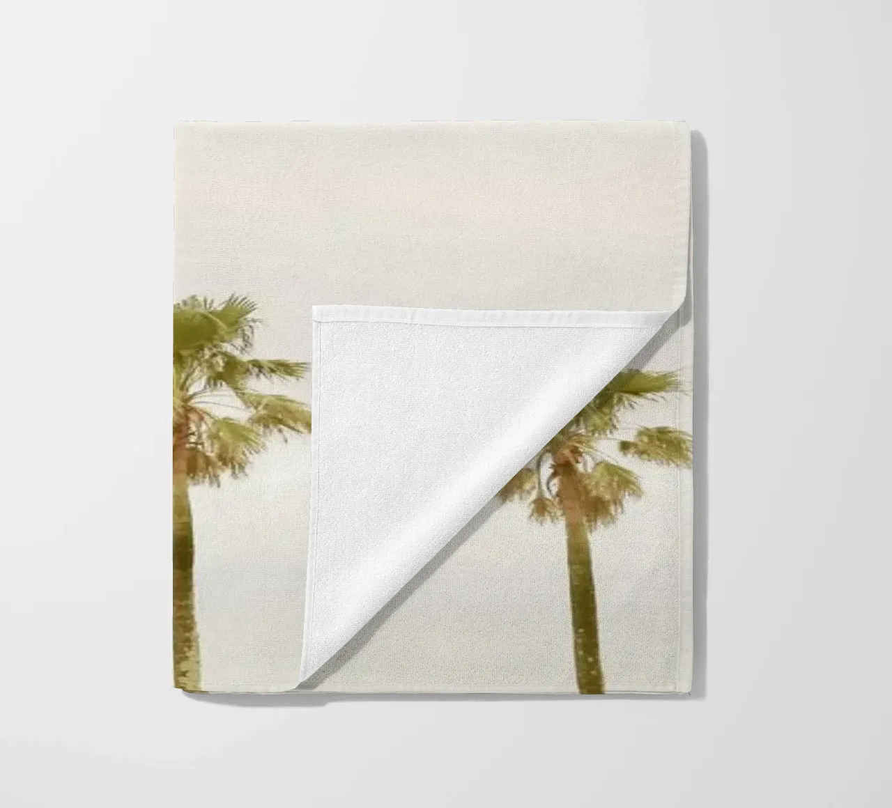 Calm Palm Trees telo mare da KISSA STUDIO