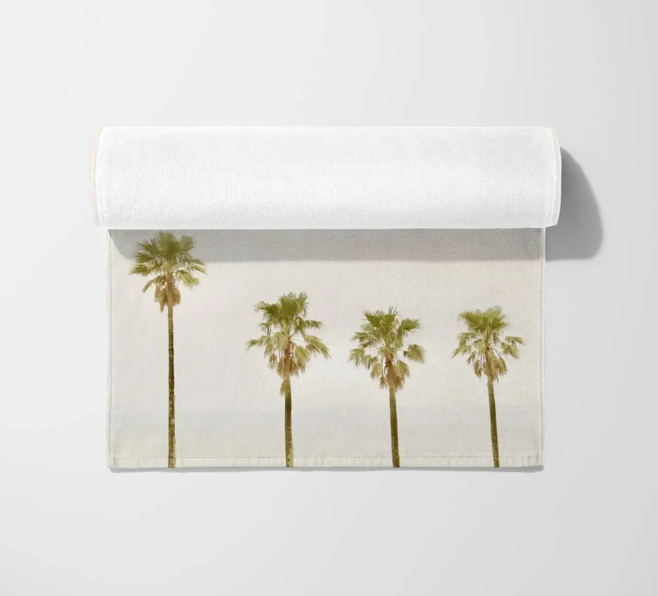 Calm Palm Trees telo mare da KISSA STUDIO