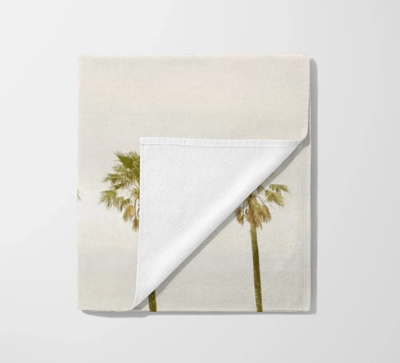 Calm Palm Trees telo mare da KISSA STUDIO