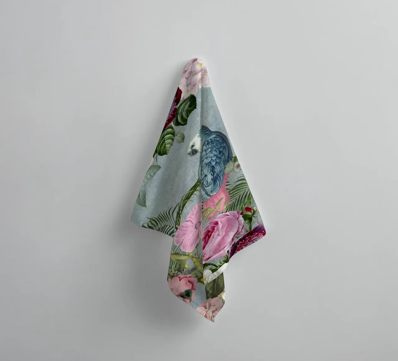 Dschungel-Papageien Rendezvous Handtuch von Andrea Haase Vintage World