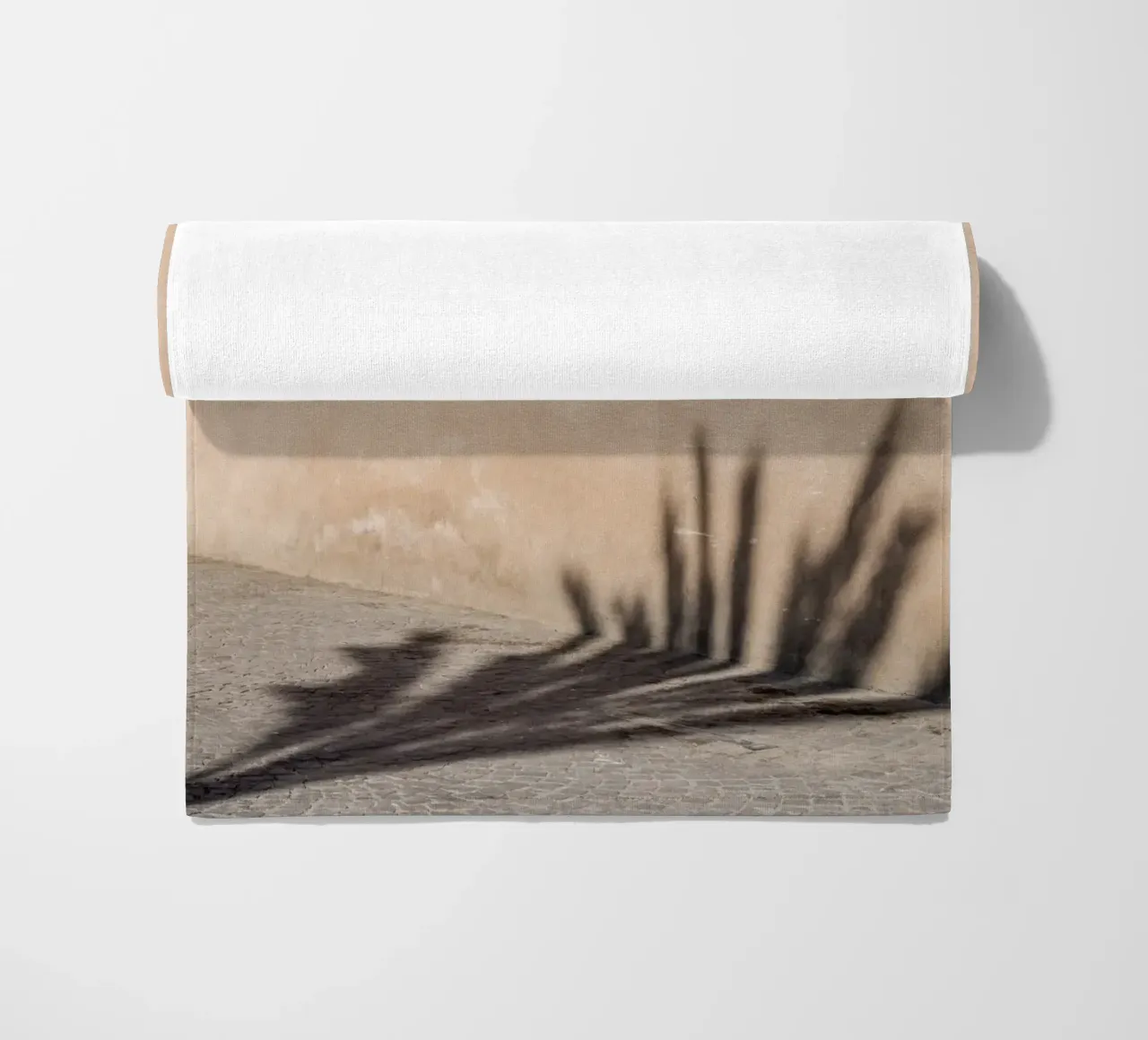 Shadow of a palm telo mare da photolovers
