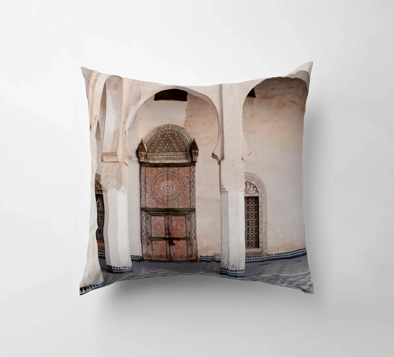 Ancient building in Fez cuscino da photolovers