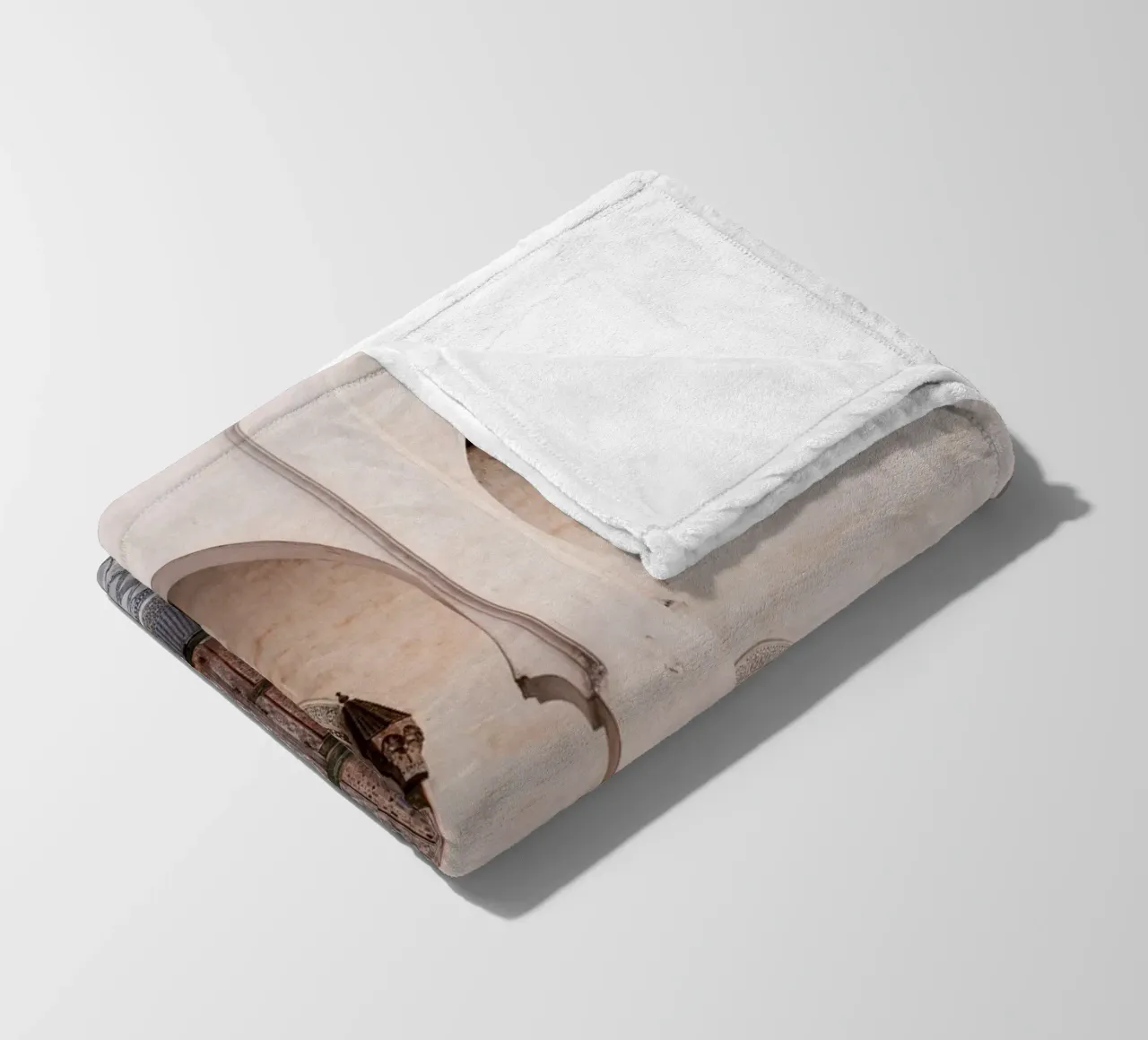 Ancient building in Fez coperta in pile da photolovers