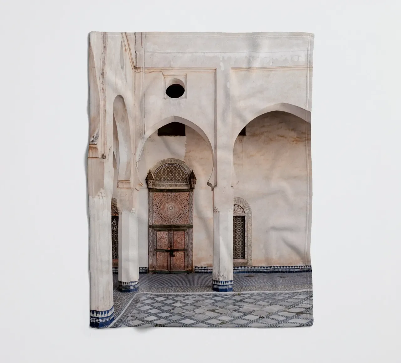 Ancient building in Fez coperta in pile da photolovers