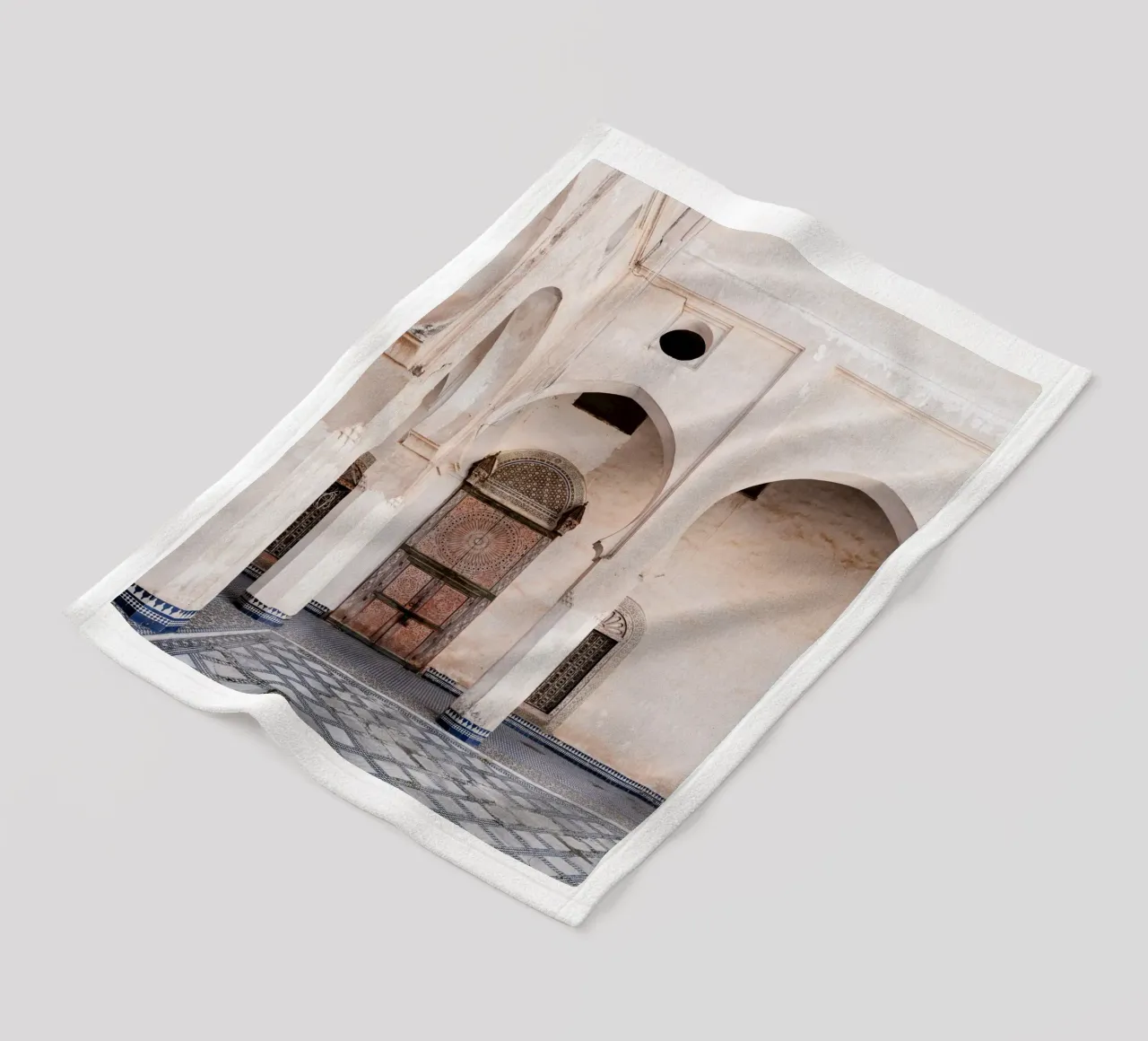 Ancient building in Fez coperta in pile da photolovers