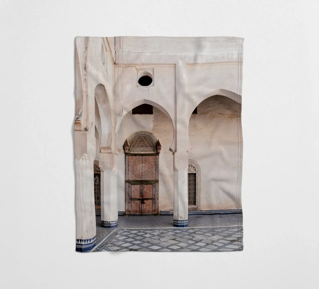 Ancient building in Fez coperta in pile da photolovers