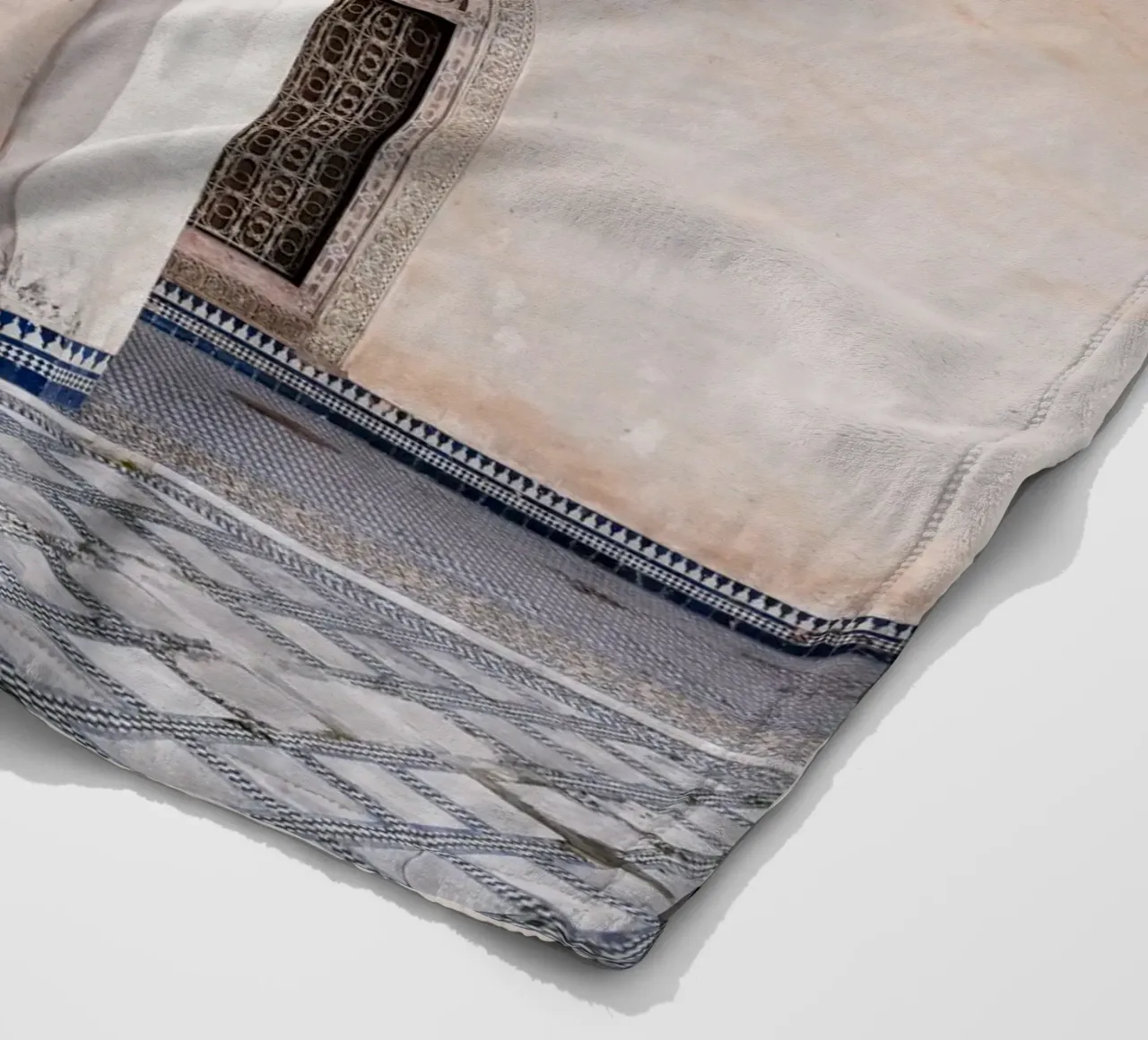 Ancient building in Fez coperta in pile da photolovers