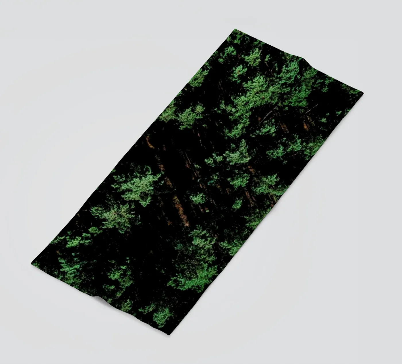 Pattern Forest Strandtuch von Sebastian Hilgetag