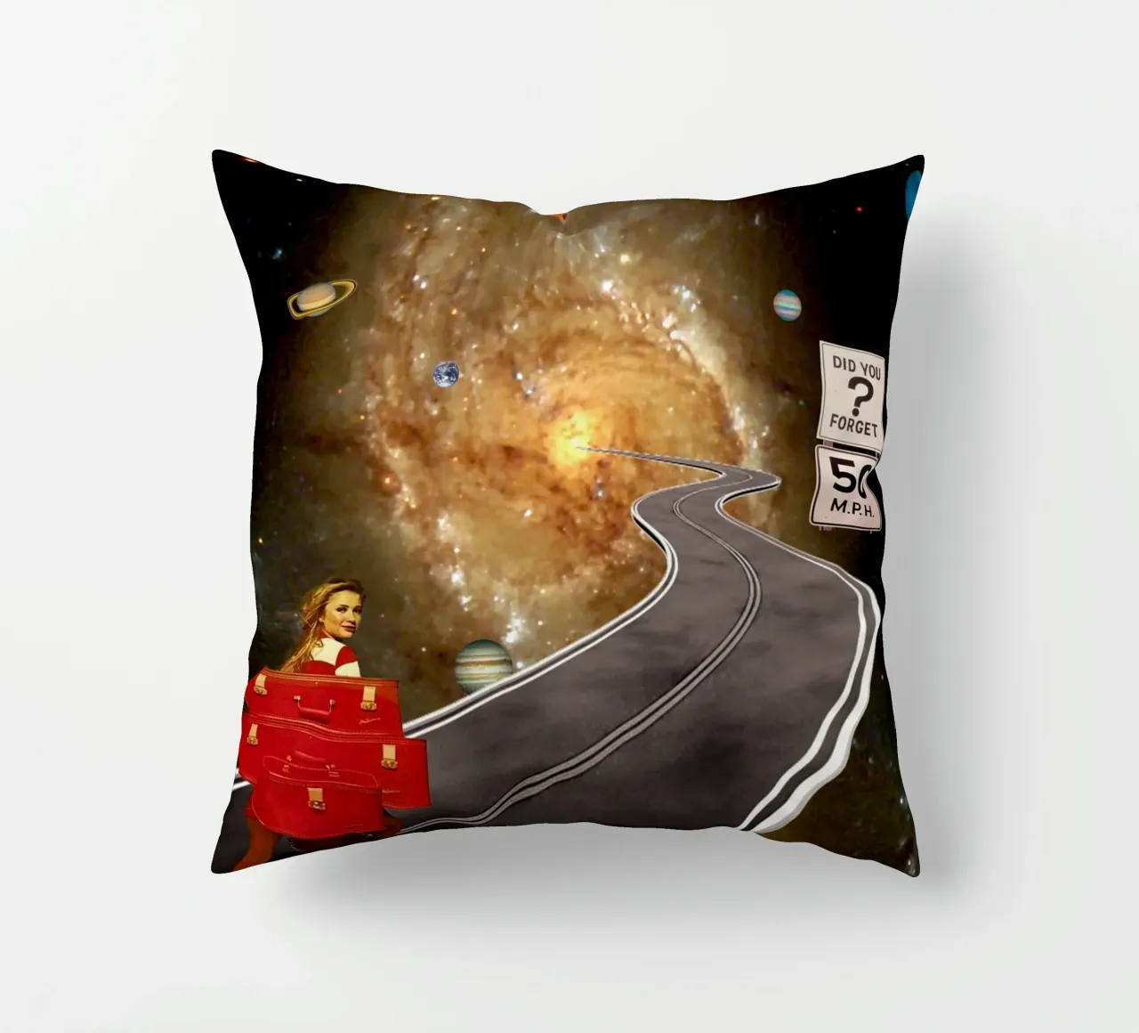 Did you forget? Space Trip cuscino da MsGonzalez