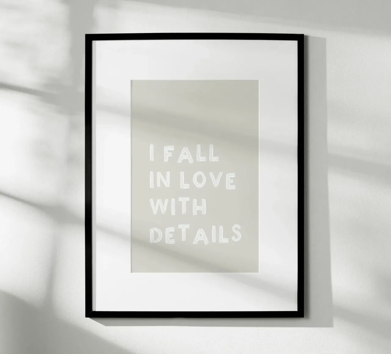 Details poster con telaio in plastica da KRUTH DESIGN